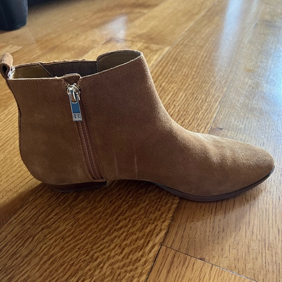 Ivanka Trump brown suede ankle booties. Size 9 - Picture 3 of 5